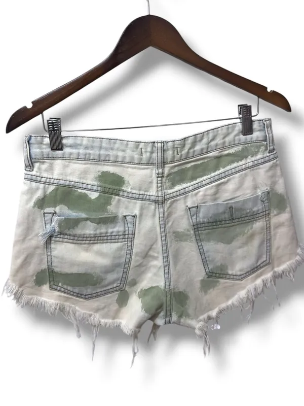 Free People |EUC 100% Cotton Boho Olive Camo Studded Distressed Denim Shorts (27 - Image 5