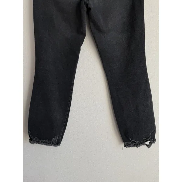 Good American Women's 10/30 Good‎ Curve Straight Leg Jeans Black GCS126T Raw Hem - Image 6