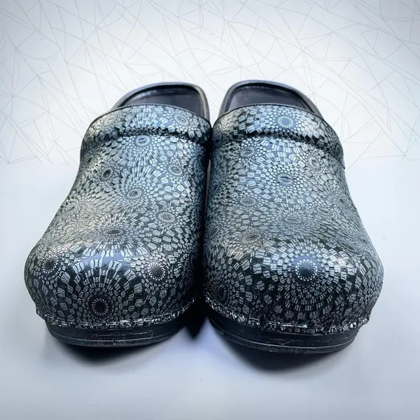 Dansko Pro XP Mandala Patent Leather Professional Clogs EU39 US 8.5 Black Silver - Image 16