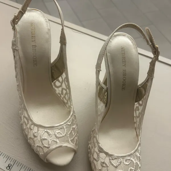Heels Elegant White Peep-Toe Slingback Heels Audrey Brooke 8 1/2 Great shape - Image 6
