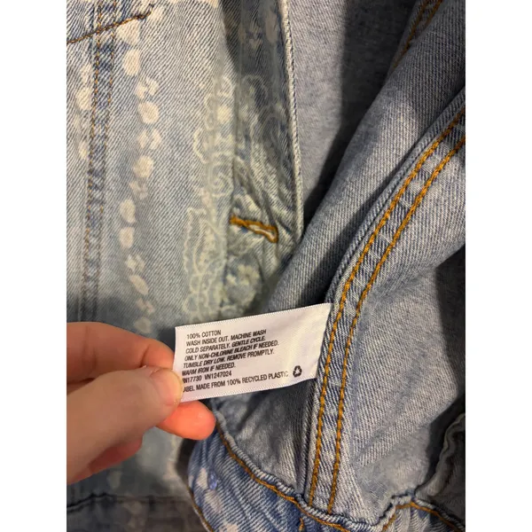 Wild Fable Denim Jacket Paisley Bandana Light Blue Oversized‎ Trucker Medium - Image 8