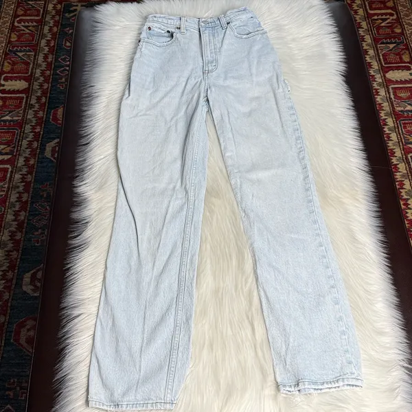 Abercrombie Light Wash The 90’s Straight Ultra High Rise Carpenter Jeans - Image 2