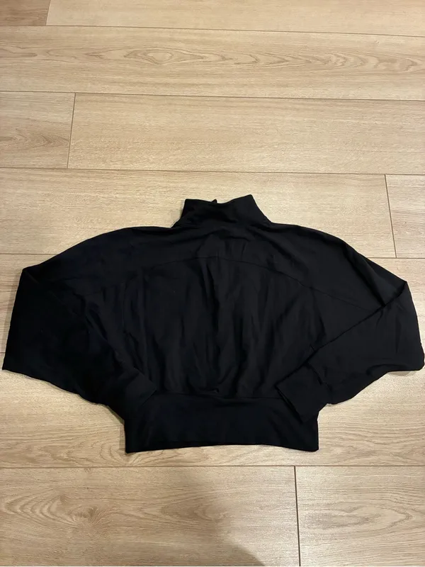 Lululemon Women’s Cropped Half Zip Pullover Black Size XS/S - Image 4