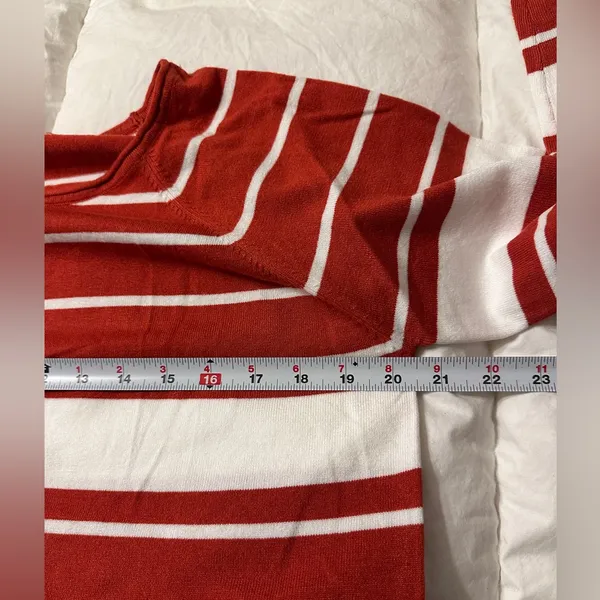 Pink Clover Red and White Valencia Curved Hem Striped Knit Top - NWOT - Size XL - Image 7