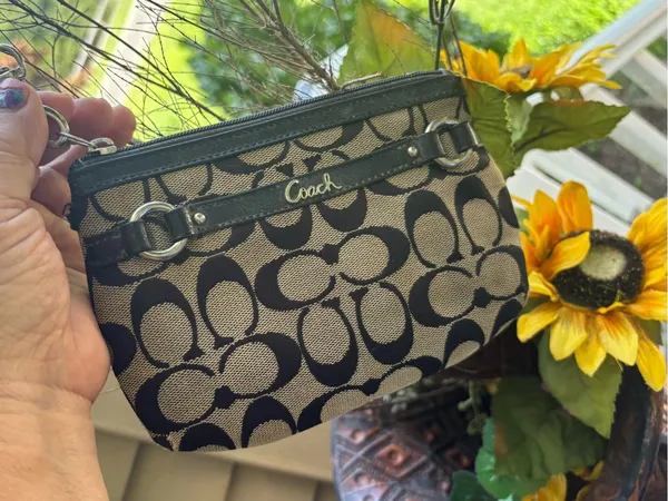 Coach Black and Tan Signature Canvas Wristlet - Image 4
