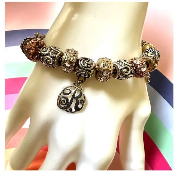 Three toned “R” initial charm bracelet Gold - Image 5