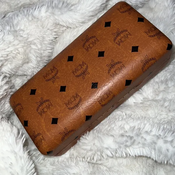 MCM NEW GLASSES‎ CASE FULL SIZE - Image 3