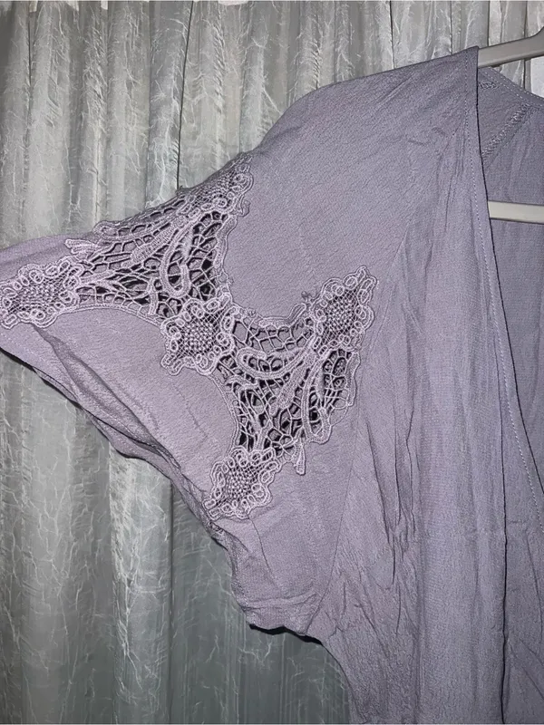 NWT Women's Size Small Astr the Label Lavender Flutter Sleeve Crochet Wrap Dress - Image 5
