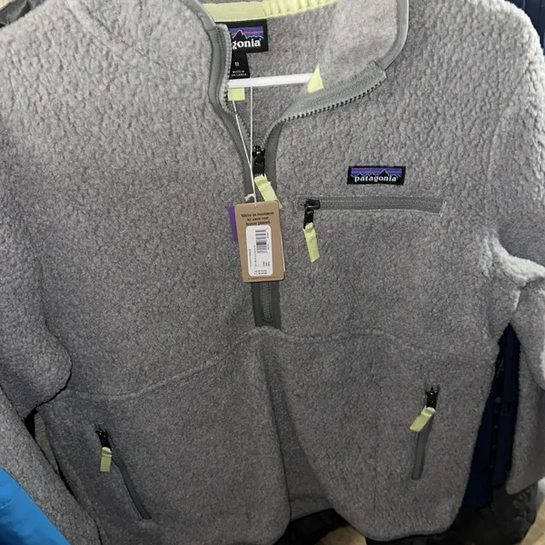 Patagonia Women's Retro Pile Marsupial‎ Pullover - Image 6