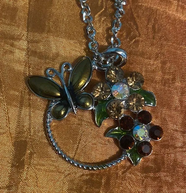 Butterfly chain - Image 2