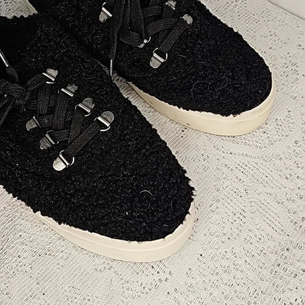 Lucky Brand Tolini faux fur sherpa platform black slip on cozy tennis shoes 7.5 - Image 3