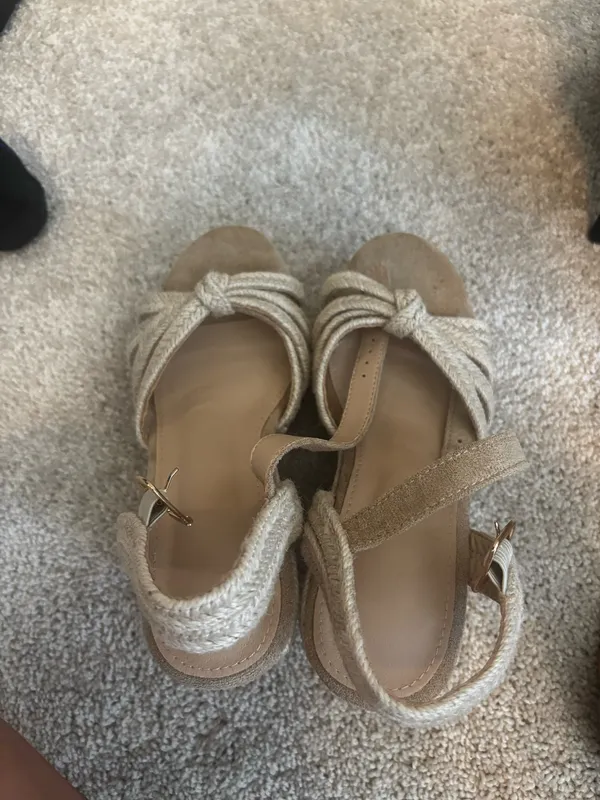 Wedges Tan Size 7 - Image 2