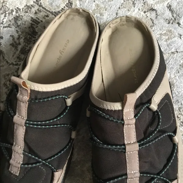Easy Spirit COMFORTABLE SLIP ONS NEW - Image 2