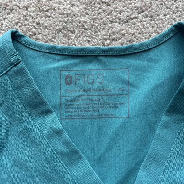 Figs set!! Xs top and small pants!! Like new! - Image 4
