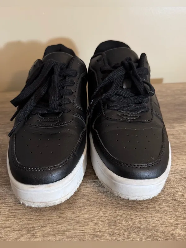 Time and Tru Platform Black Faux Leather Sneakers Women’s Size 8 Lace Up - Image 2