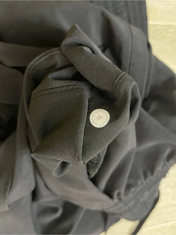 Lululemon Spring Break Away MR Short 3" - Image 6