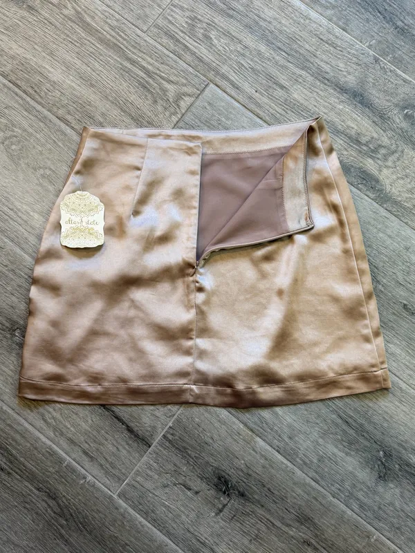 Altar'd State Shiny Tan Satin Silk Mini Skirt Lined With Slit Women’s Sz Small - Image 8
