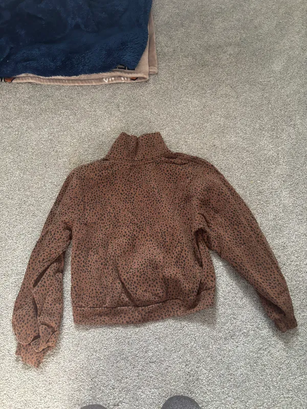 Abercrombie Sweater - Image 4