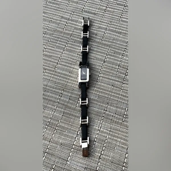 LOVELY❤️DRESSY🌹SEXY 🔥GUCCI watch💖 - Image 3