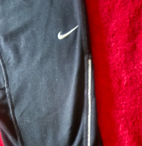 Nike Capri Dri-Fit Leggings Black Medium - Image 3