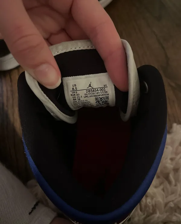 Jordan 1s - Image 7