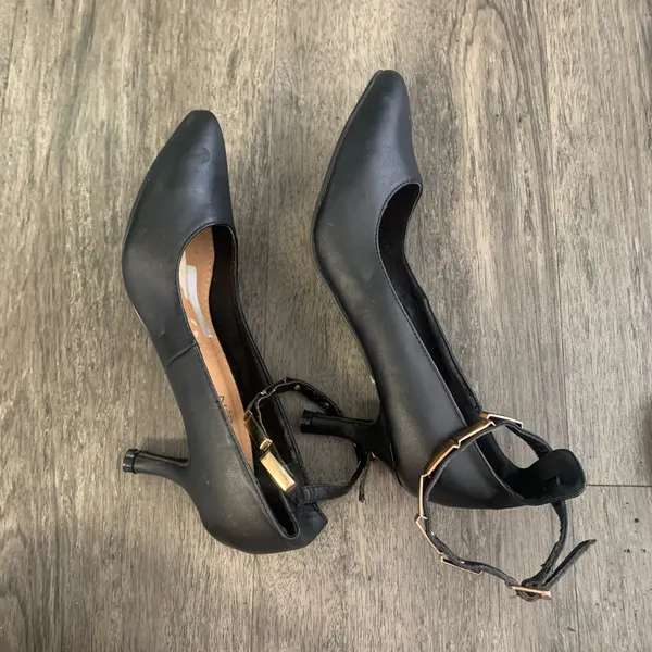 Leuven Alexander black pointed ankle strap heels Size 5.5 - Image 8