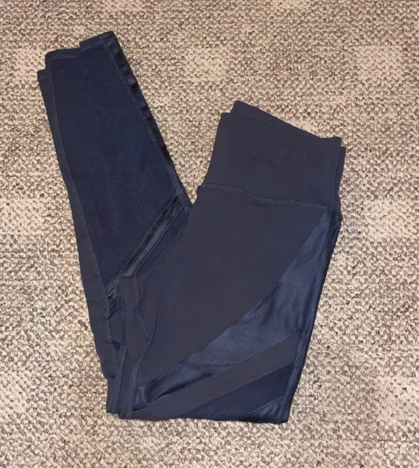 Alo Leggings - Image 2
