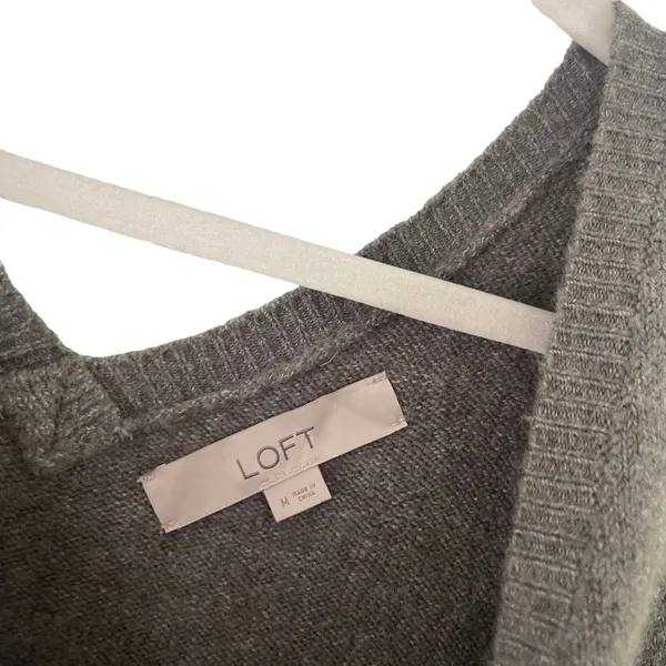 Loft Women's Size Medium Green Gray‎ V Neck Soft Babydoll Sweater - Image 6
