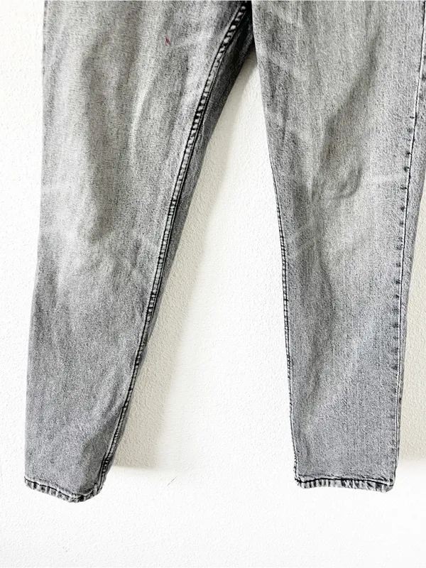 Zara Gray Wash Y2K Vintage Inspired High Rise Straight Leg Jeans - Image 4