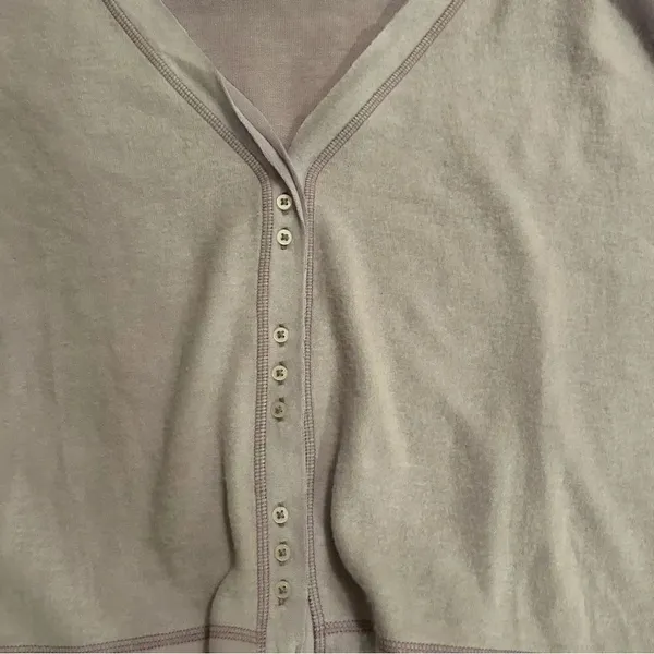 Urban Outfitters OU Out From Under Light Purple VNeck cropped Sweater Size Large - Image 2