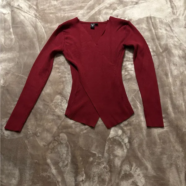 Windsor Sweater Women’s Size M Maroon/Burgundy V-Neck Ribbed Pullover Sweater - Image 3