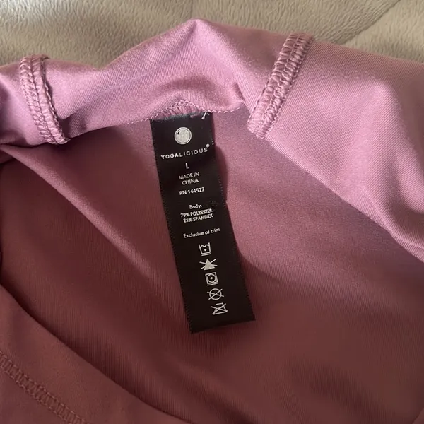Yogalicious Long Sleeve Top - Size L - NWT - Image 4