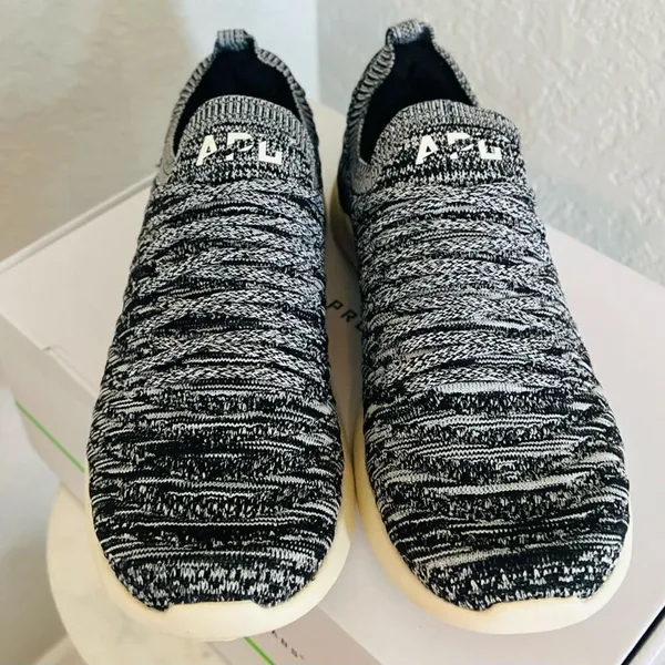 APL TechLoom Wave Hybrid Running Shoe‎ Sneaker, Lightweight Black, Size 9, NWT - Image 10