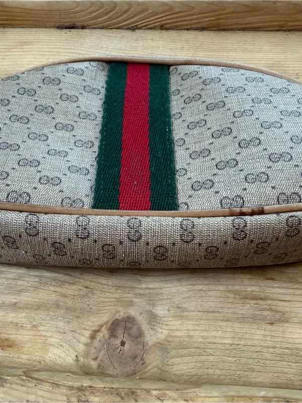 Vtg Gucci Clutch GG Supreme Monogram Cosmetic Pouch Gold Crest Logo Web Stripe - Image 3