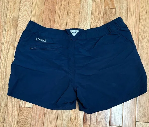 Columbia PFG Womens Omni Shade Shorts - Image 6