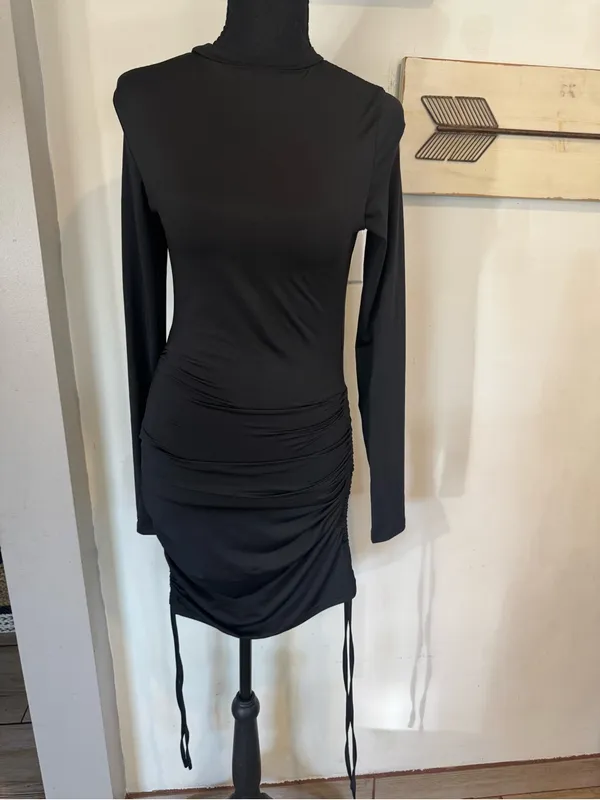 Long Sleeve Black Ruched Mini Dress - Image 3