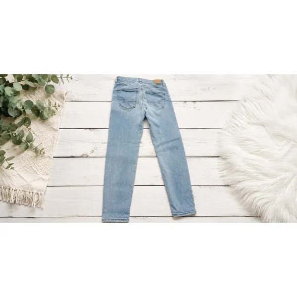 American Eagle AE Forever Soft Light Wash Jeans Size 2 - Image 5