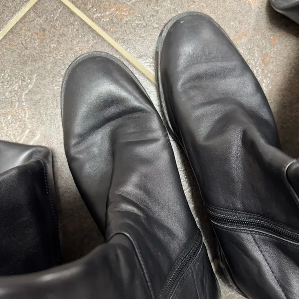 Stuart Weitzman Leather Over the Knee OTK Round Toe Flat Boots Black 7 - Image 12