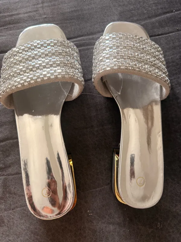 Sandals women Gold Size 7 - Image 4