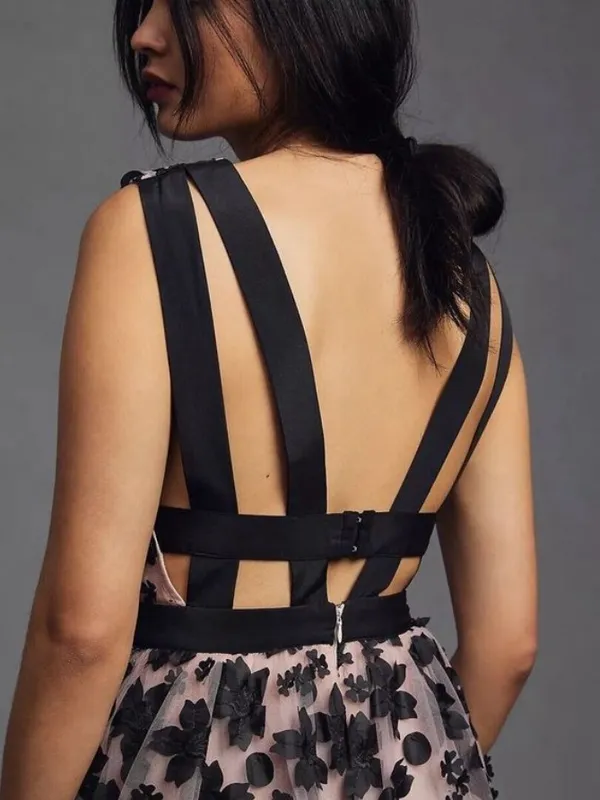 Anthropologie 3D Black Floral Printed Tulle Dress Size: 4 - Image 3