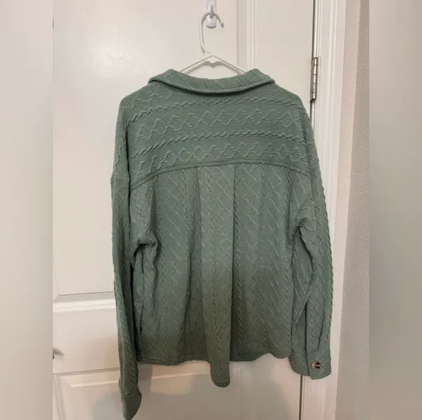 New In Women’s Cable Knit Shacket Green - Image 6