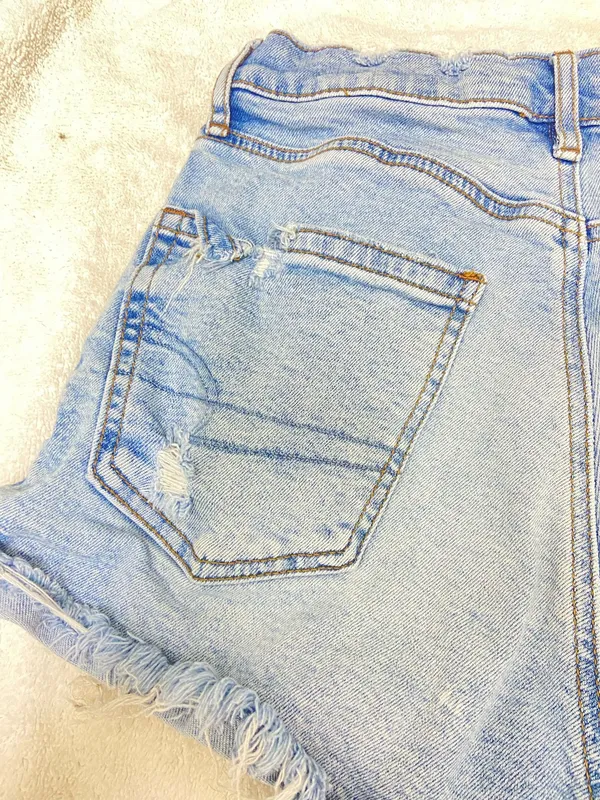 American Eagle Outfitters blue denim shorts #americaneagle #denim - Image 7