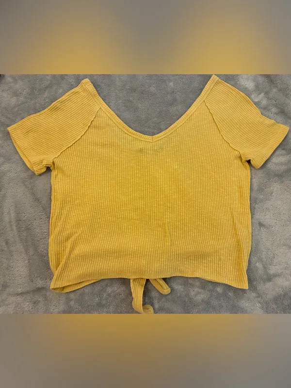 Women’s Abercrombie & Finch Mustard Yellow Tie-Front Ribbed Crop Top Size Medium - Image 3