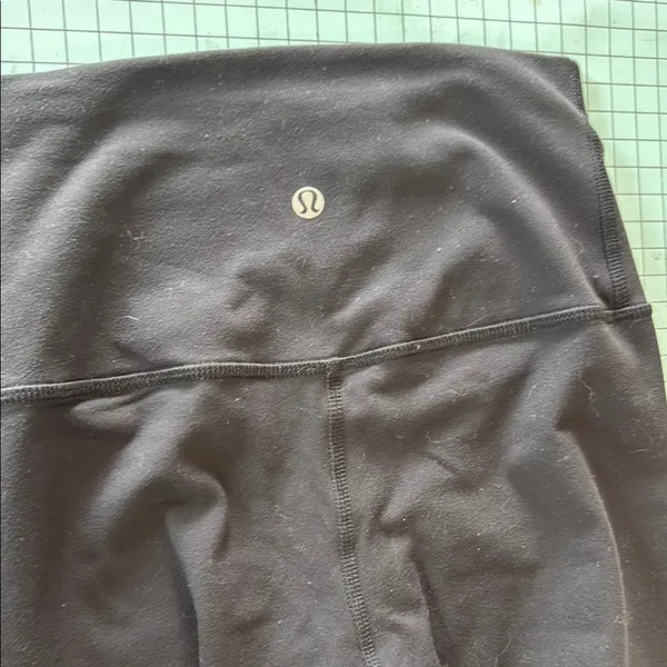 Lululemon leggings black size 2 - Image 6