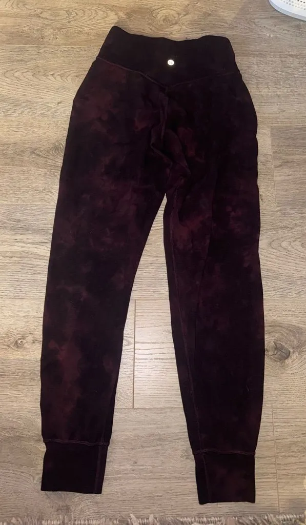 Lululemon Align High-Rise Joggers in the Diamond Dye Cassis Black colorway - Image 2