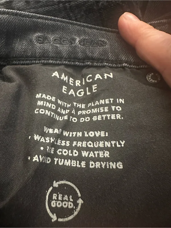 J135. American Eagle women’s distressed black/washed-gray jeans - Image 6