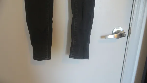 American Eagle Outfitters next level stretch jegging jeans in black size 0 short. - Image 4