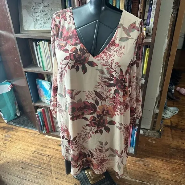 Lulu’s Shifting Dears Beige floral design L mini dress - Image 2