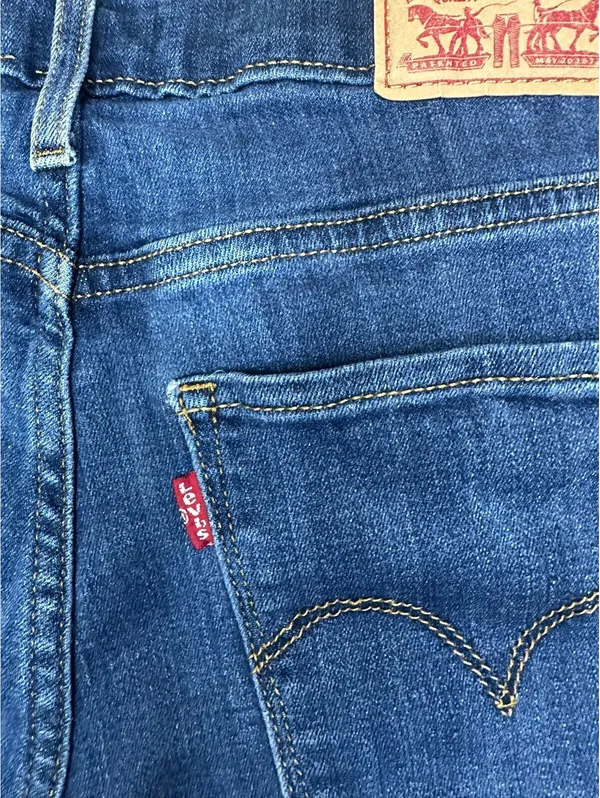 Levi's 724 High Rise Straight medium wash stretch denim jeans Size 28x30 - Image 8