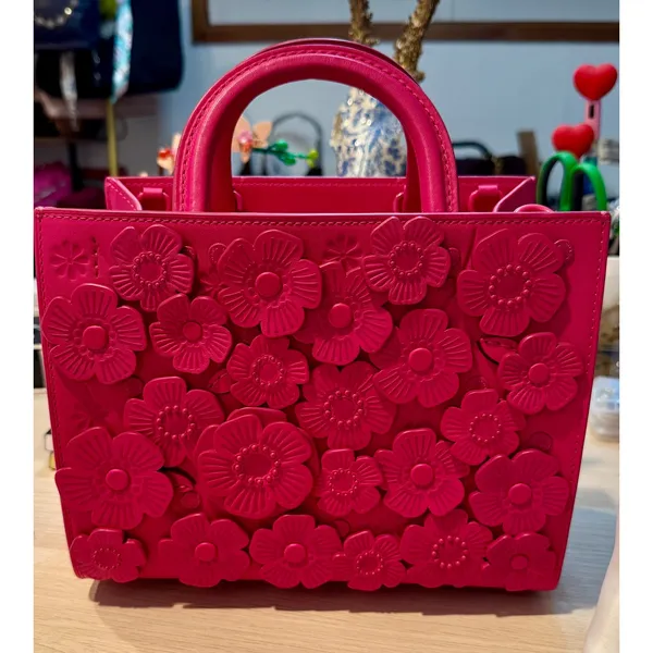 Coach Tea Rose Rogue 25 in Dragonfruit - Image 9
